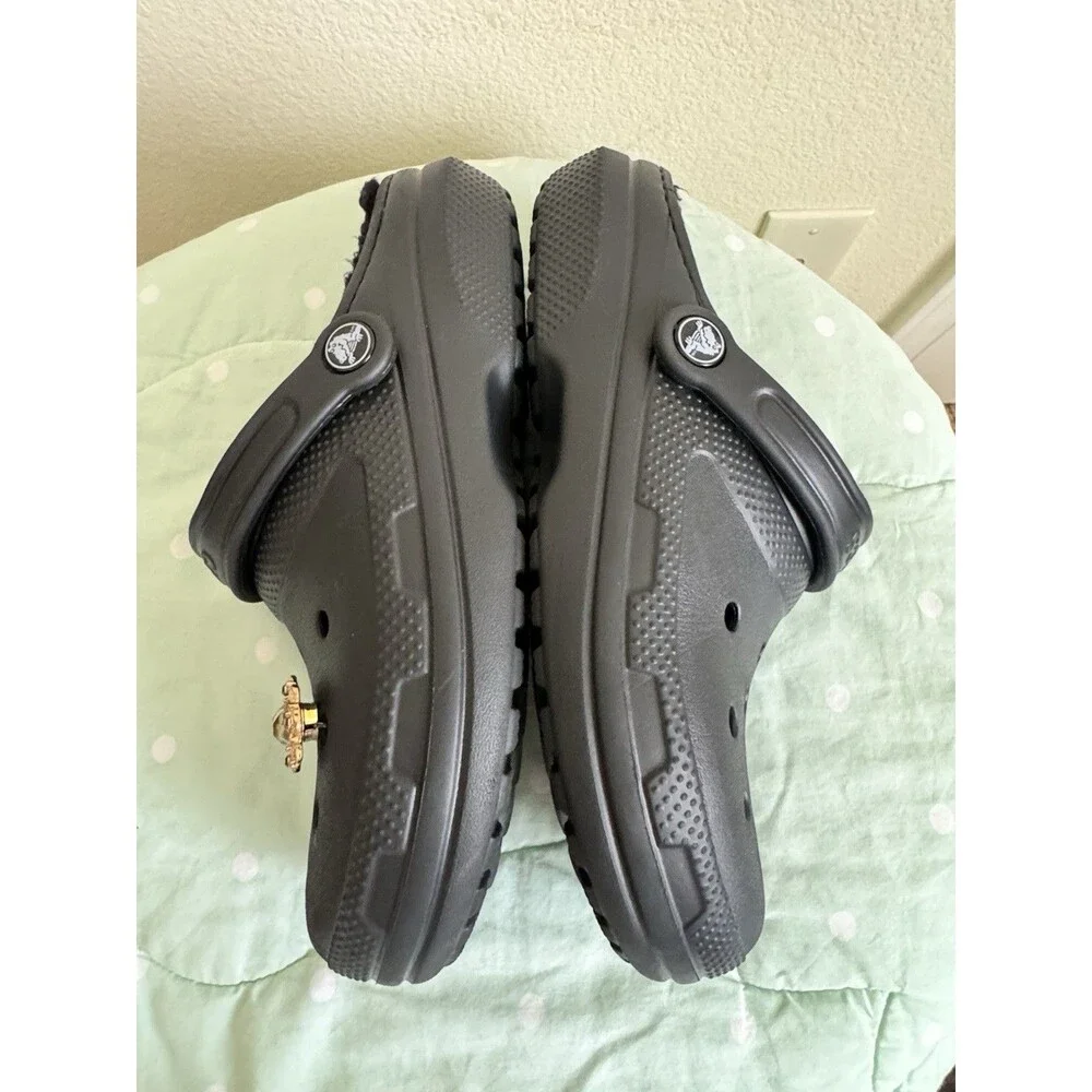 Crocs Black Faux Fur Fuzz-Lined Slip On Clog Round Toe Womens size 8